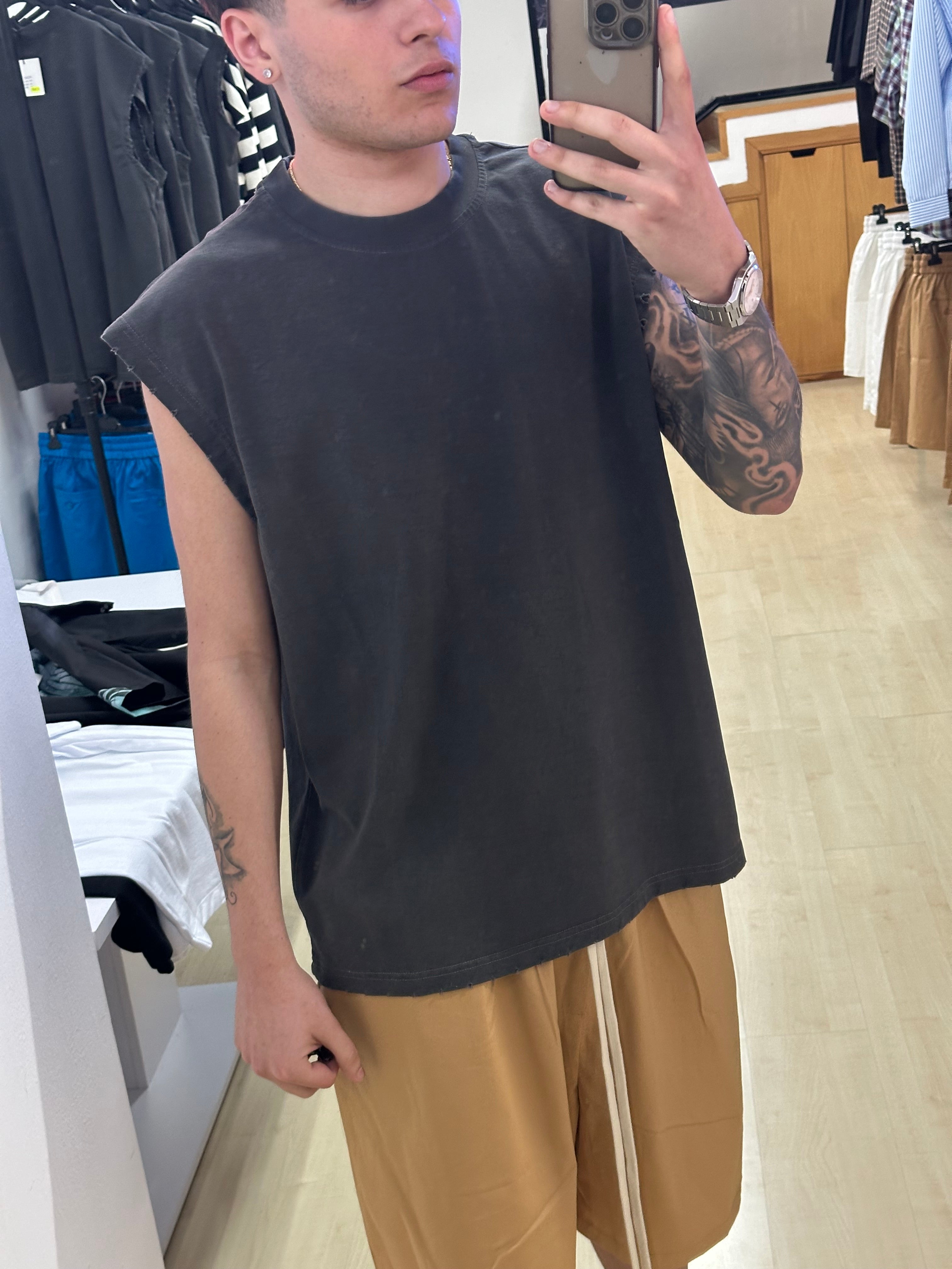 T-shirt smanicata