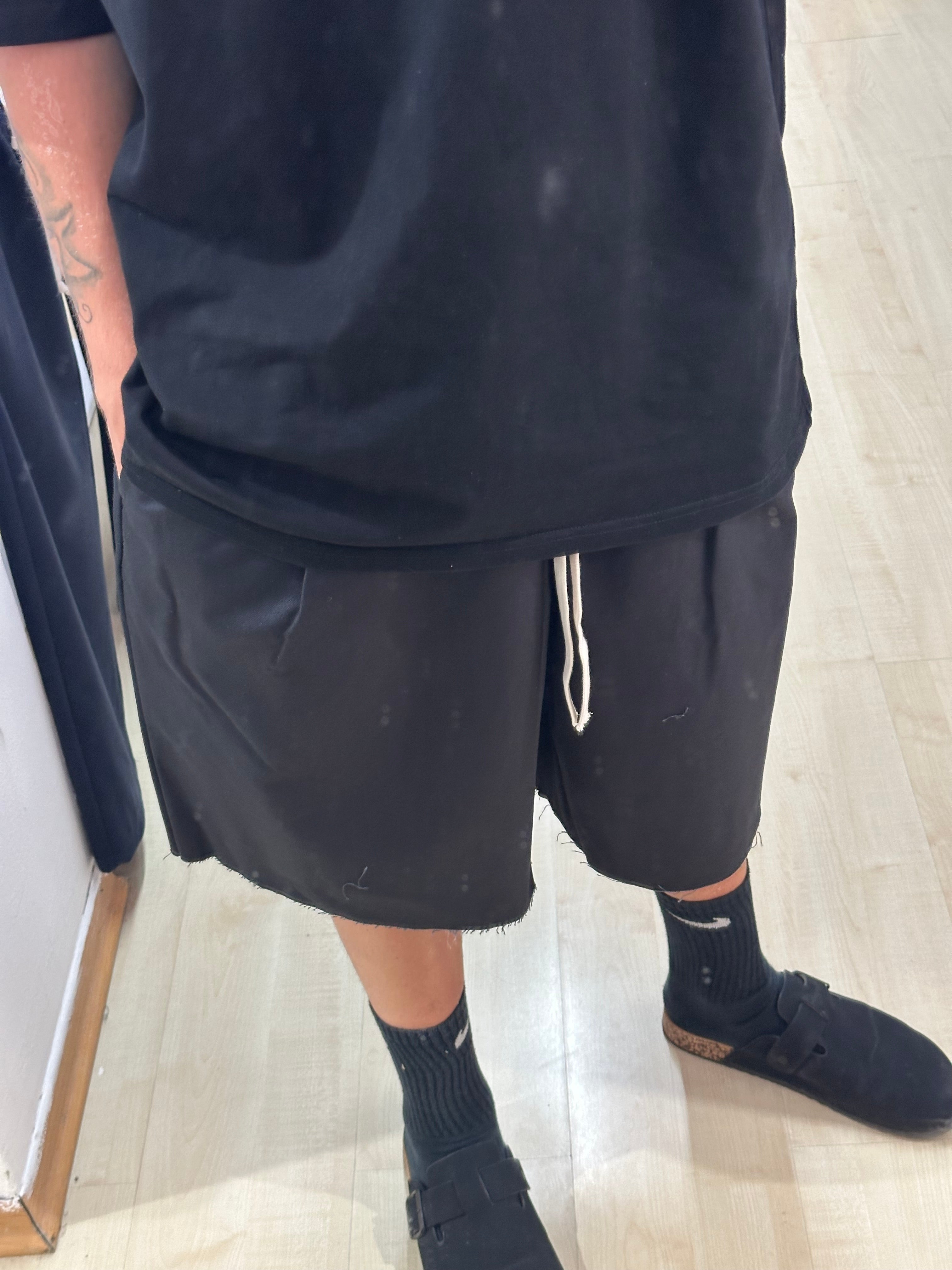 Bermuda baggy taglio vivo