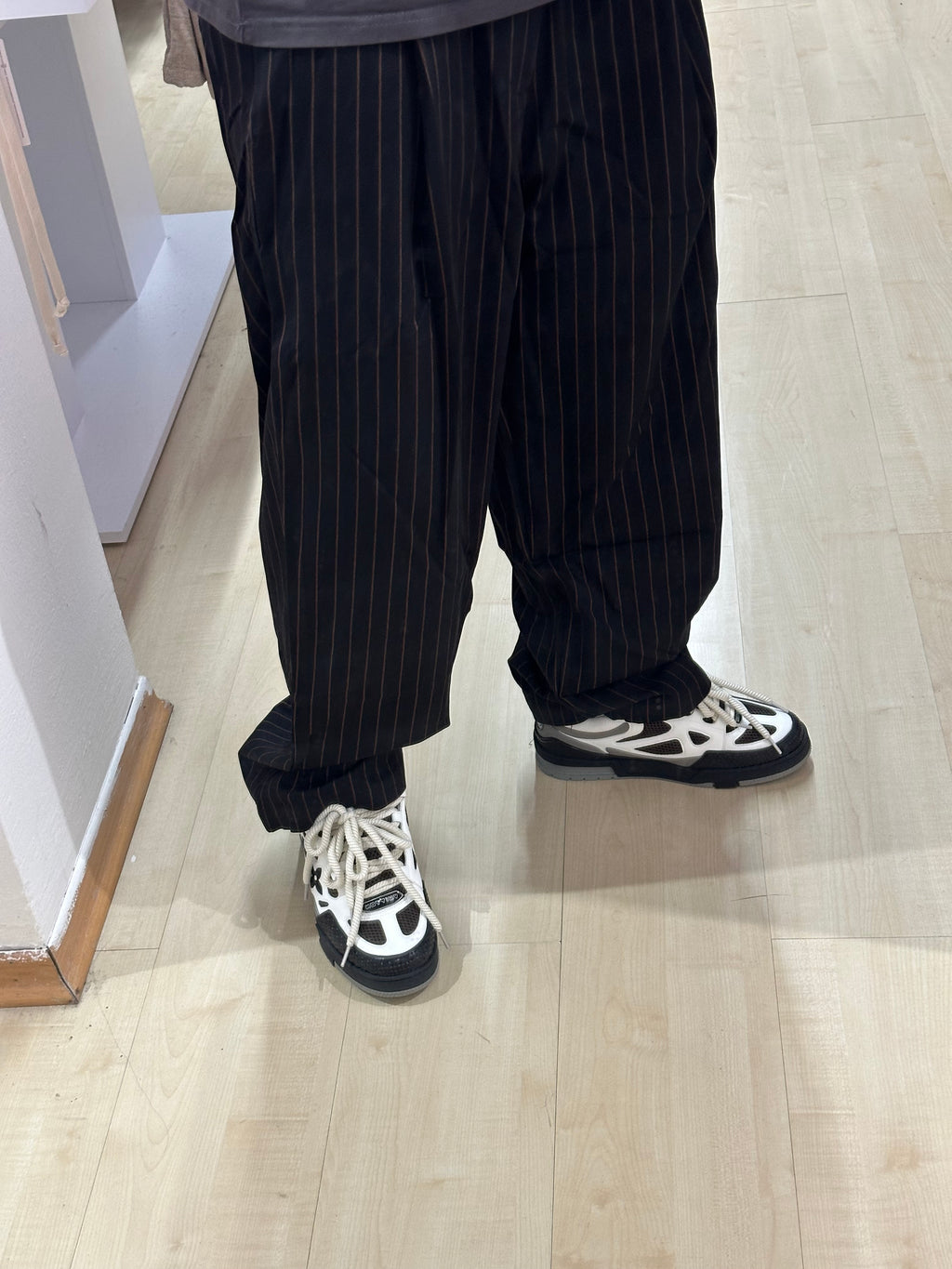 Pantalone elegante rigato