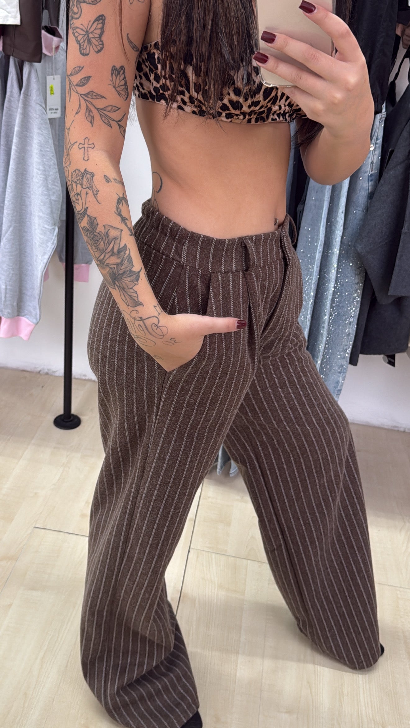 Pantalone elegante a righe